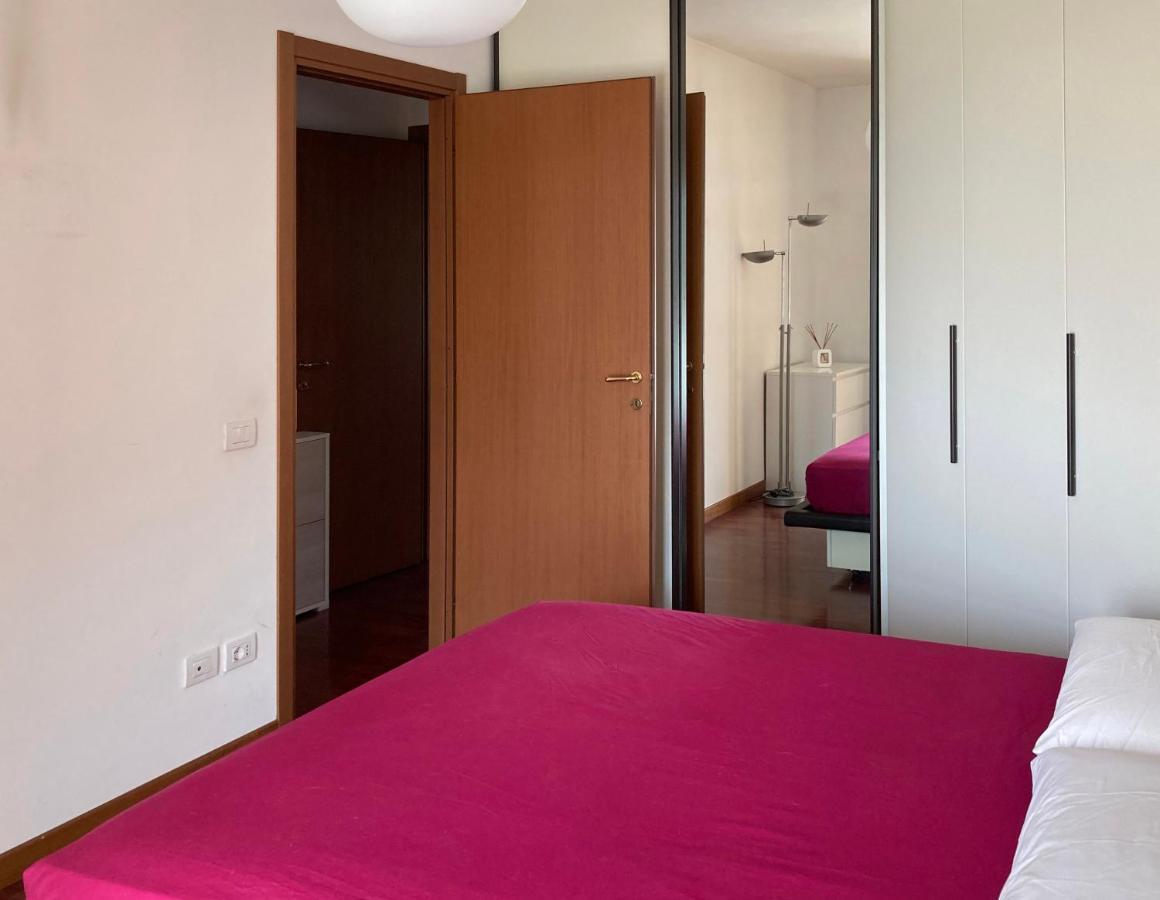 Large Well-Equipped Appartement Near Como Lake Lecco Eksteriør bilde