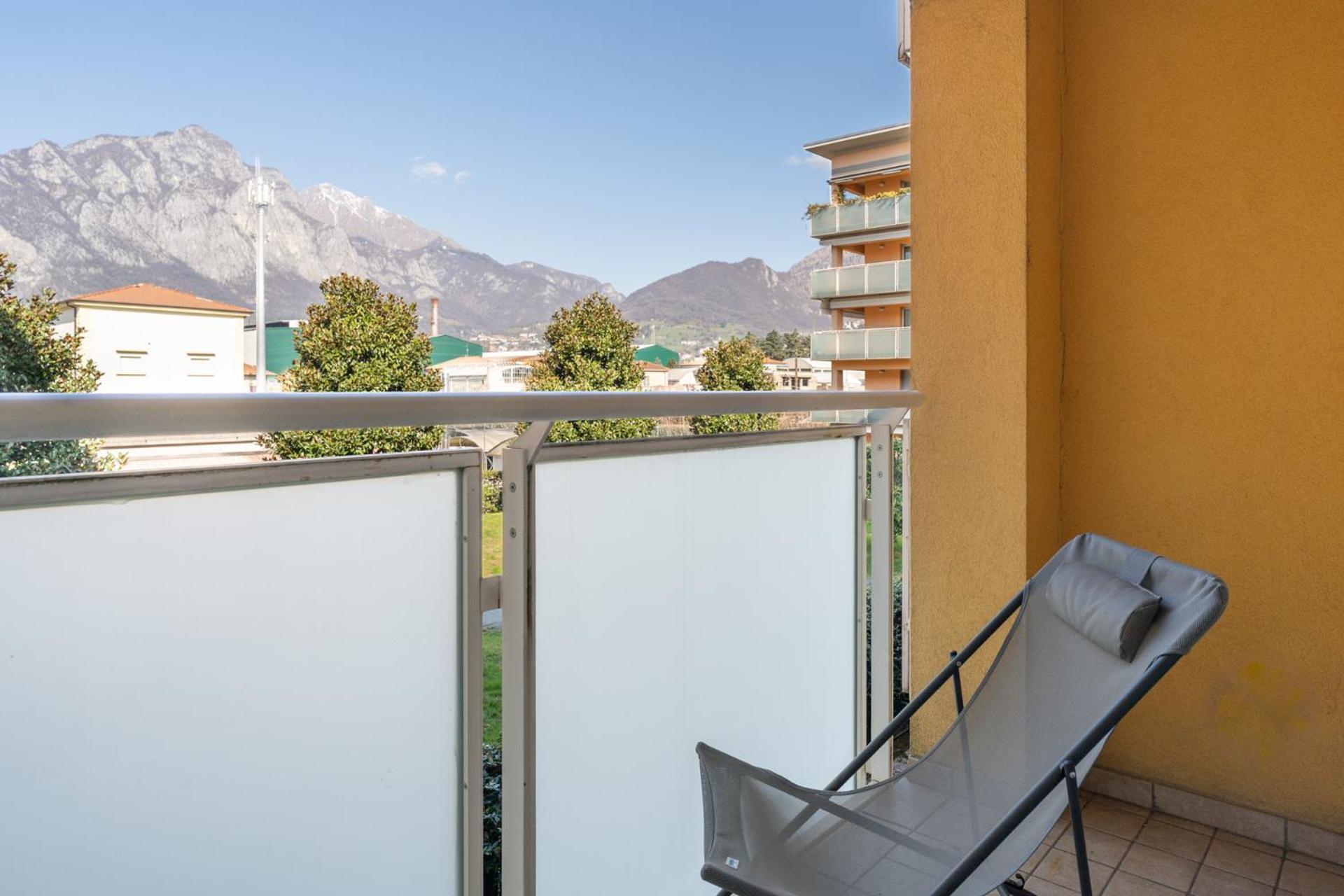 Large Well-Equipped Appartement Near Como Lake Lecco Eksteriør bilde