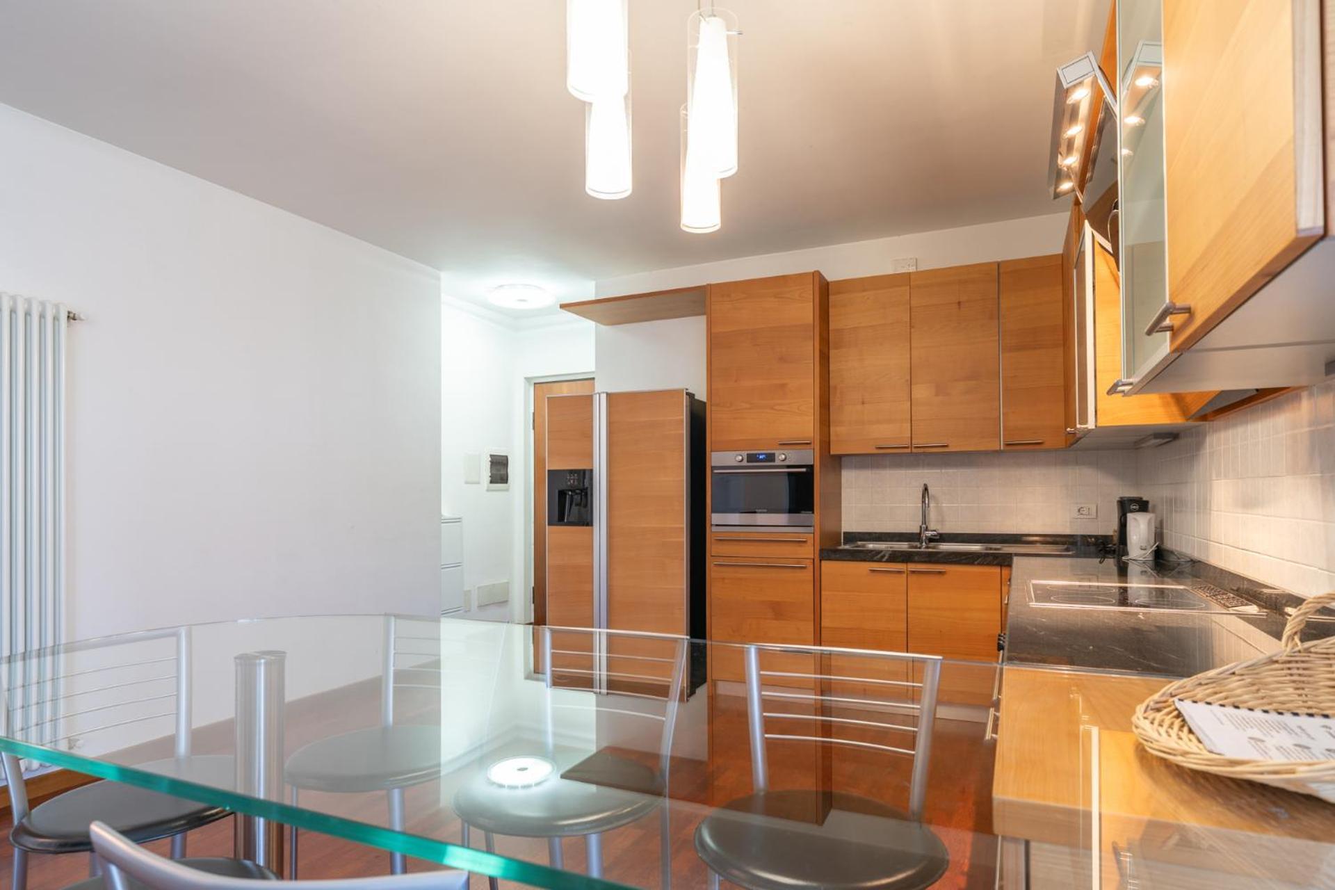 Large Well-Equipped Appartement Near Como Lake Lecco Eksteriør bilde